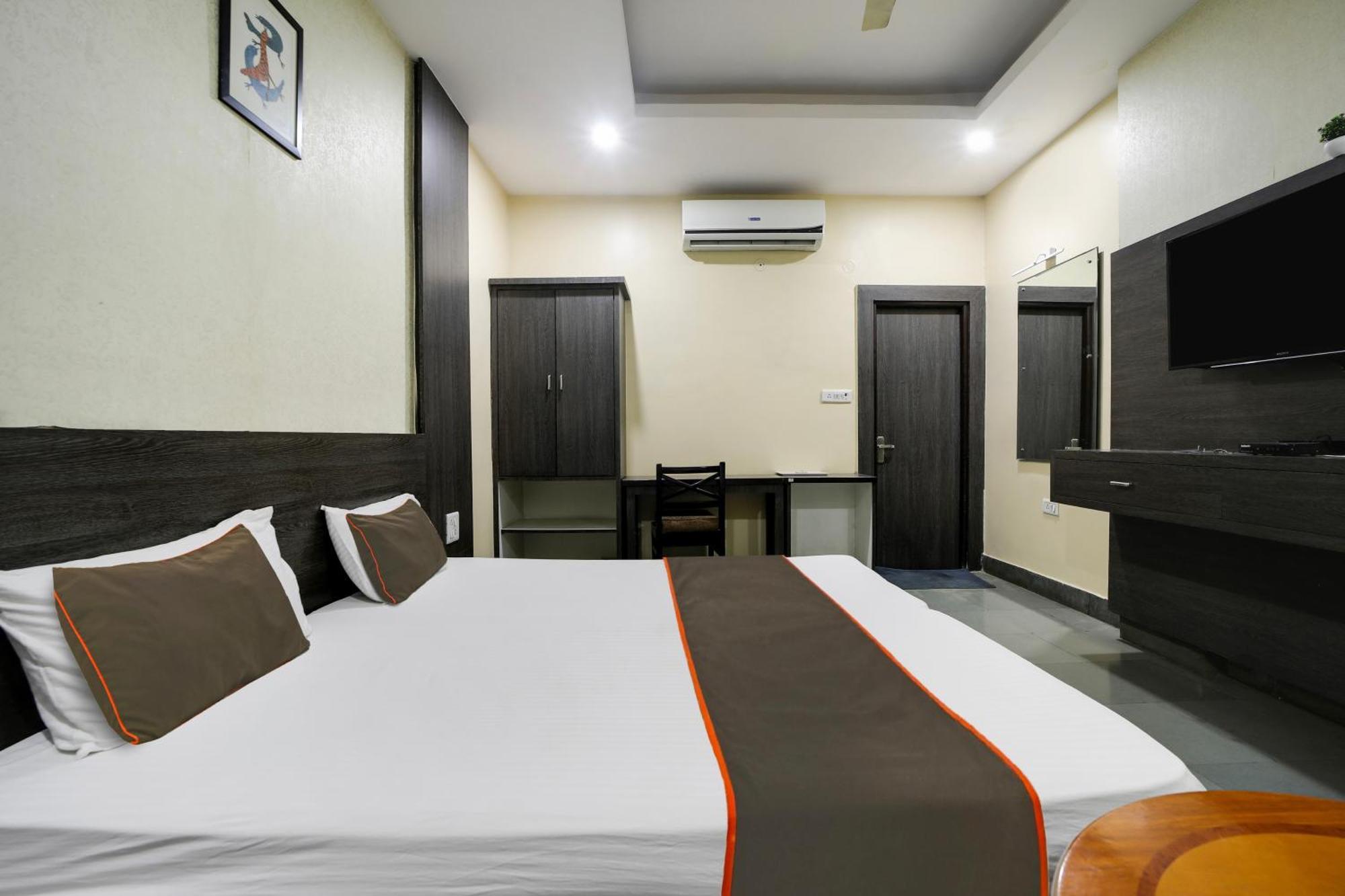 Collection O Hotel Silver Inn โบปาล ภายนอก รูปภาพ